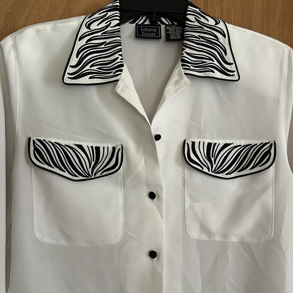 Laura Scott Women's Size 10 Long Sleeve Zebra Print Collar Blouse Gently Used!
